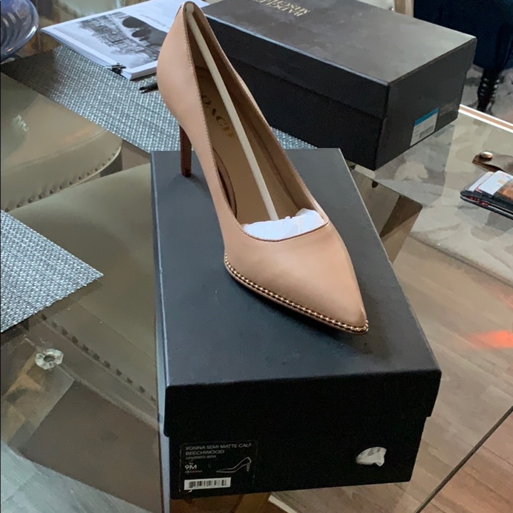 Coach Tan/Beaded Heel